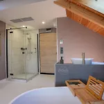 Chachacha House Vendeghaz 4*