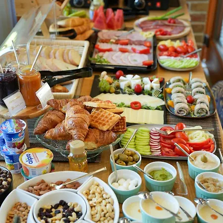 Chachacha House Vendeghaz * إيغيرسولوك