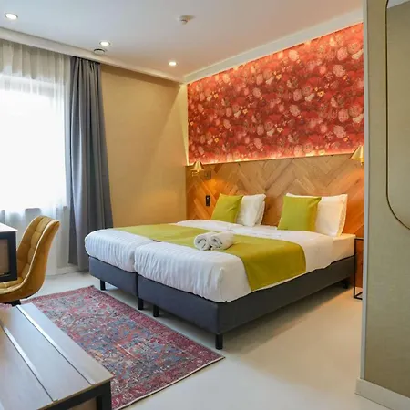 Chachacha House Vendeghaz إيغيرسولوك