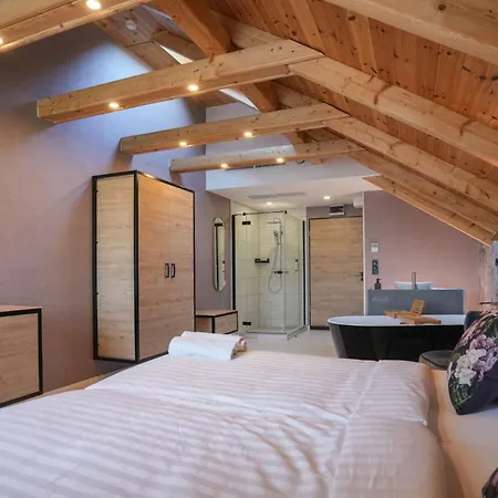 Chachacha House Vendeghaz