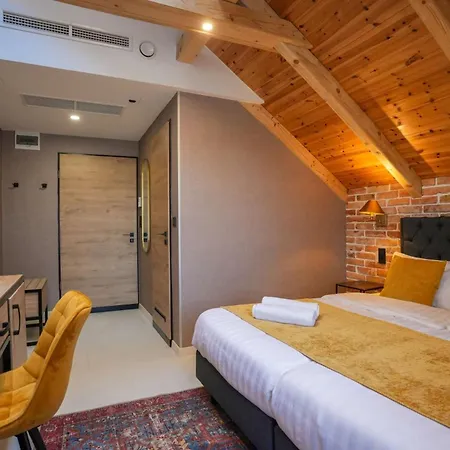 Chachacha House Vendeghaz فندق مبيت وإفطار إيغيرسولوك