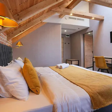 Chachacha House Vendeghaz إيغيرسولوك