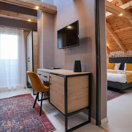 Chachacha House Vendeghaz 4* إيغيرسولوك
